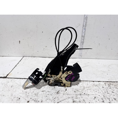 Lexus IS200 Left Rear Door Lock Mechanism GXE10 01/1998-10/2005