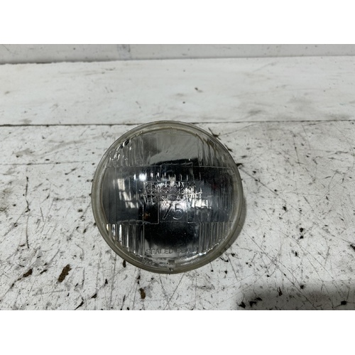 Triumph Dolomite Right Head Light 10/1975-10/1978
