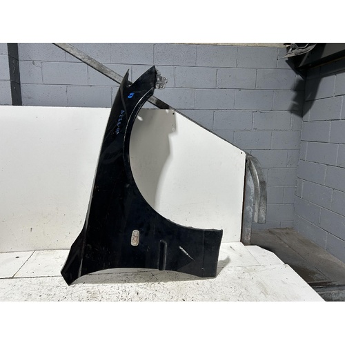 Lexus IS200 Right Guard GXE10 01/1998-10/2005