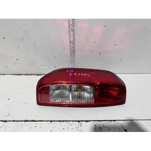 Nissan Navara Left Tail Light D40 09/2005-08/2015