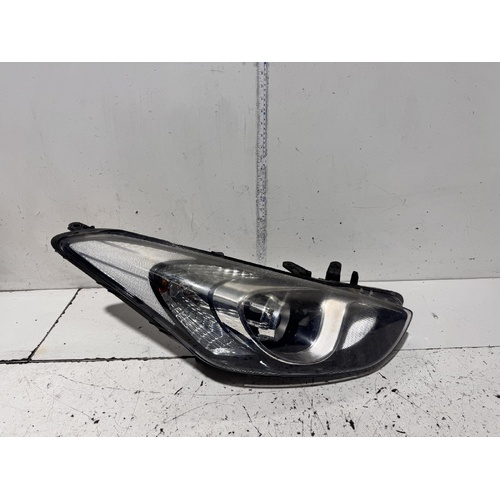 Hyundai I30 Right Head Light GD 03/2012-02/2017