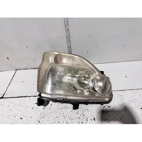 Nissan XTRAIL Right Head Light T31 09/2007-06/2010