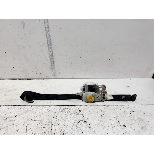 Toyota Kluger Left Front Seat Belt GSU45 07/2010-02/2014
