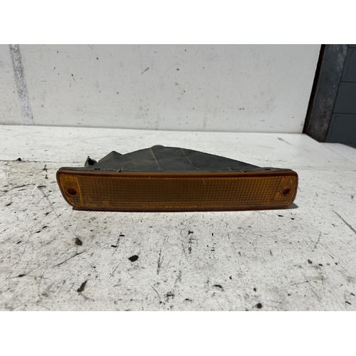 Toyota Landcruiser Right Front Apron Flasher FZJ80 08/1992-03/1998