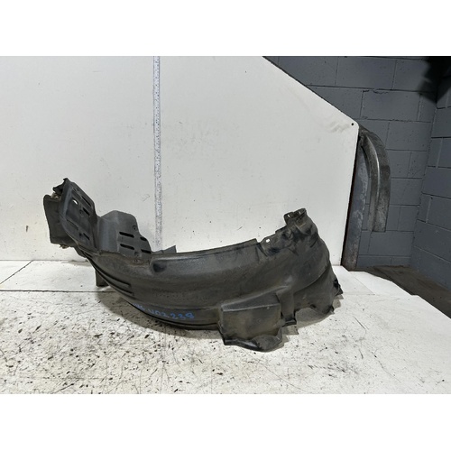 Lexus IS200 Left Guard Liner GXE10 01/1998-10/2005