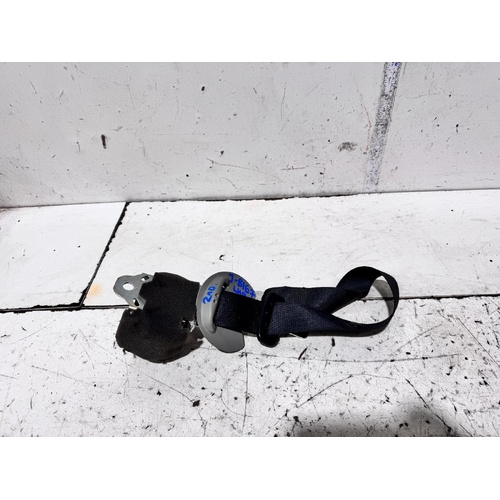 Toyota Kluger Left Rear 2nd Row Seat Belt GSU55 12/2013-02/2021