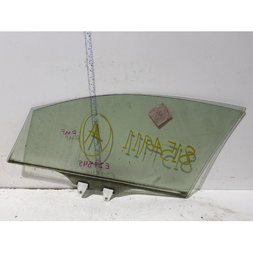 Subaru XV Right Front Window Glass G4X 08/2011-04/2017
