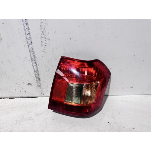Toyota Corolla Left Tail Light ZZE122 12/2001-03/2004
