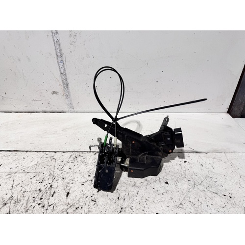 Toyota Corolla Right Front Door Lock Mechanism ZZE122 12/2001-06/2007