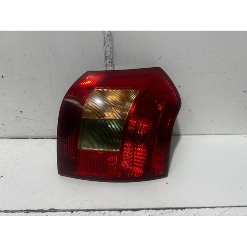 Toyota Corolla Right Tail Light ZZE122 12/2001-03/2004