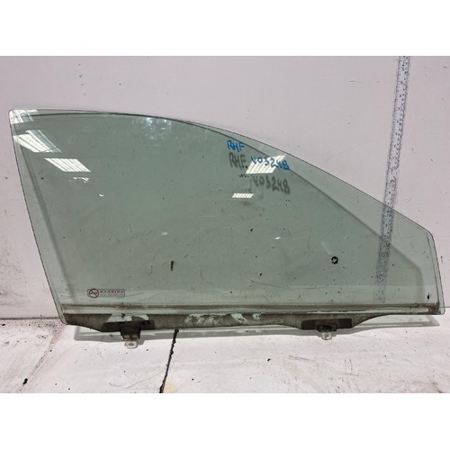 Toyota Corolla Right Front Door Window ZZE122 12/2001-04/2007