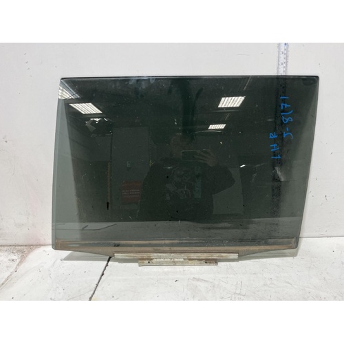 Toyota Kluger Left Front Door Window GSU45 05/2007 - 02/2014