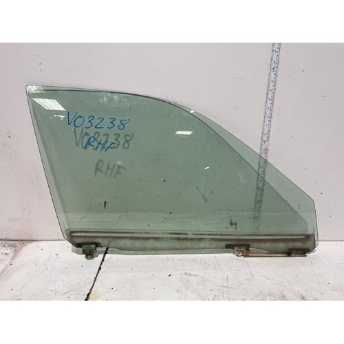 Lexus IS200 Right Front Door Window GXE10 01/1998 10/2005