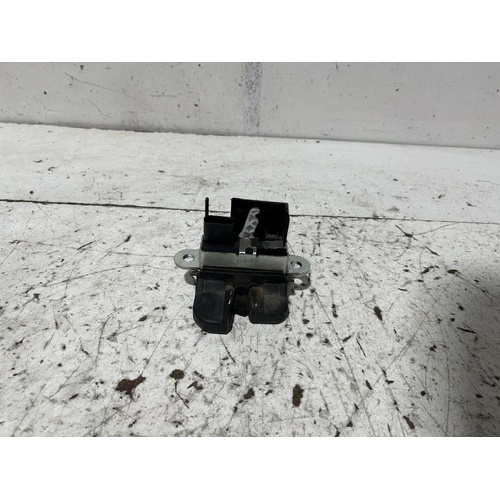 Volkswagen Tiguan Tailgate Lock Mechanism 5N 05/2008-08/2016