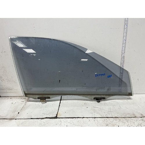 Toyota Corolla Right Front Door Window ZZE122 12/01 04/2007