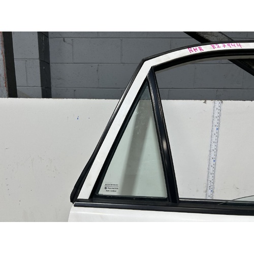 Toyota Corolla Right Rear Door 1/4 Glass AE101 09/1994-10/1999