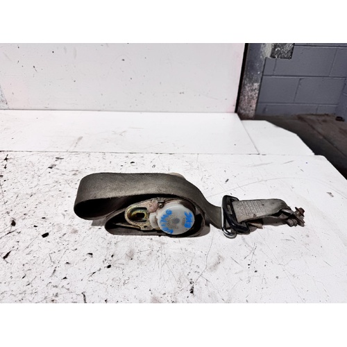 Toyota Hiace Right Front Seat Belt RH11 09/1968-04/1977