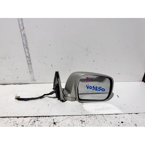 Toyota Kluger Right Door Mirror MCU28 01/2001-04/2007