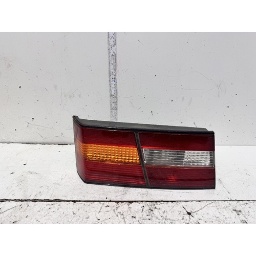 Lexus ES300 Left Bootlid Light MCV20 10/1996-12/1999