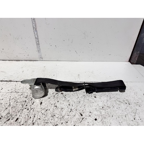 Toyota Corolla Right Rear Seat Belt ZRE152 03/2007-12/2013
