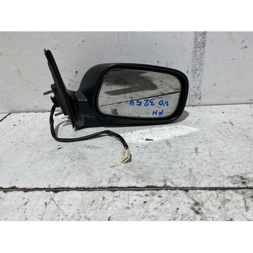 Toyota Avalon Right Door Mirror MCX10 07/2000 - 06/2005