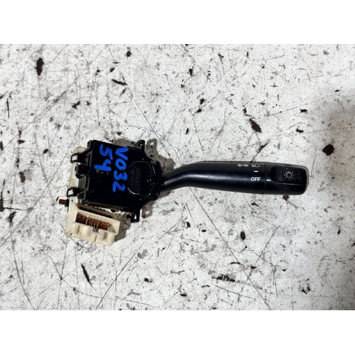 Toyota Avalon Flasher Switch MCX10 07/2000-06/2005