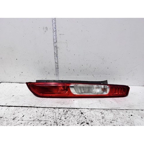 Ford Focus Right Tail Light LT 05/2007-04/2009