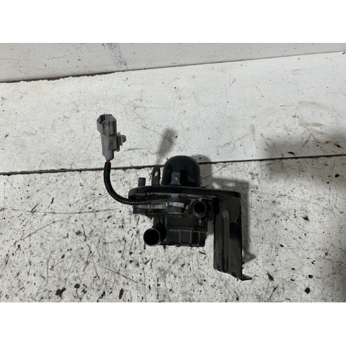 Toyota Hiace AIr Pump TRH201 03/2005-02/2015