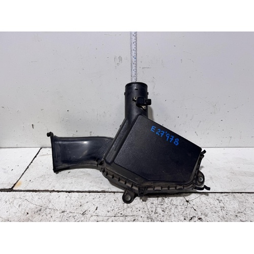 Holden Commodore Air Cleaner Box with Air Flow Meter VE 08/2009-05/2013