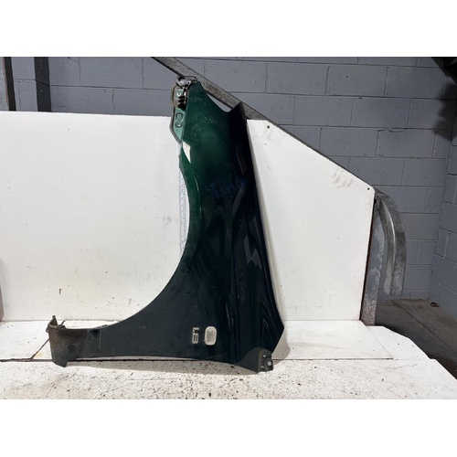 Toyota Corolla Left Guard ZZE122 12/2001-04/2004