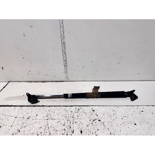 Toyota Hiace Tailgate Struts KDH201 01/2005-04/2019