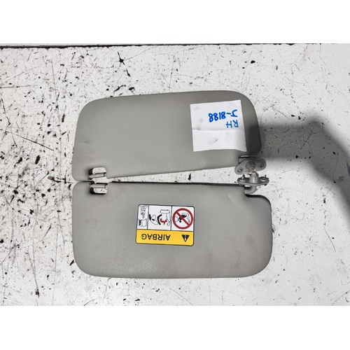 Mitsubishi Pajero Sun Visors QE 10/2015-10/2019