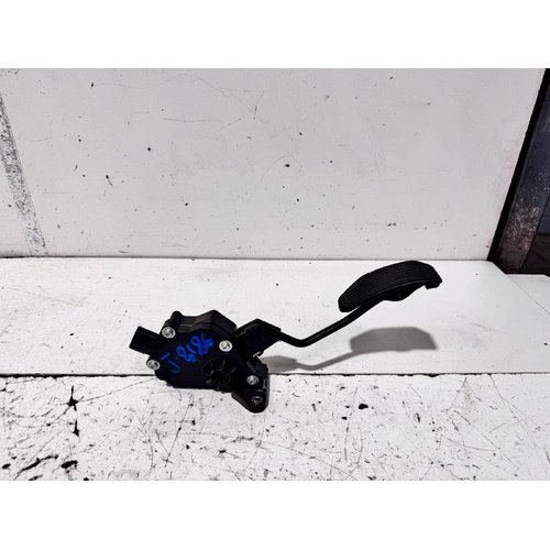 Toyota Kluger Accelerator Pedal GSU40 05/2007-02/2014