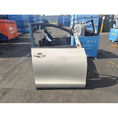 Toyota Tarago Right Front Door ACR50 03/2006-06/2020