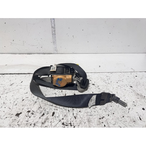 Nissan Pathfinder Left Front Seat Belt R51 09/2008-09/2013
