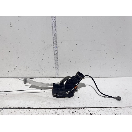 Toyota Prado Right Front Door Lock Mechanism VZJ95 07/1996-07/1999