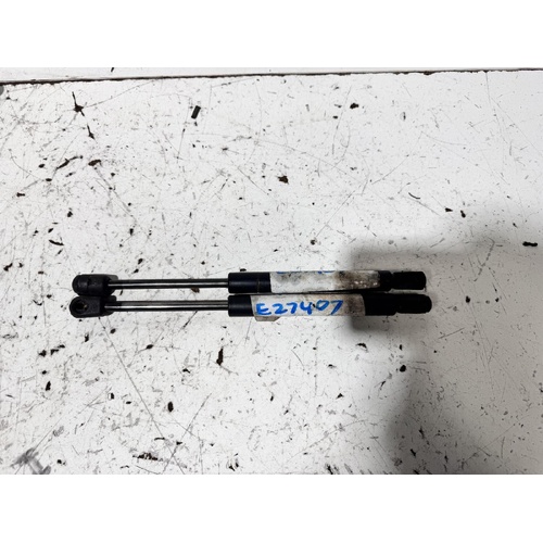 Mitsubishi 380 Bootlid Struts DB 09/2005-03/2008