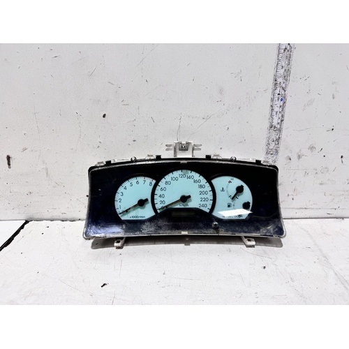 Toyota Corolla Instrument Cluster ZZE122 12/2001-06/2007