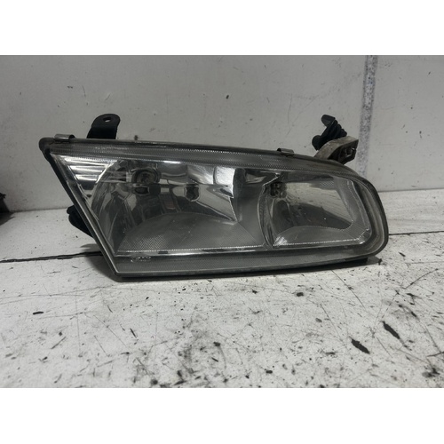 Toyota Camry Right Head Light SXV20 10/2000-08/2002