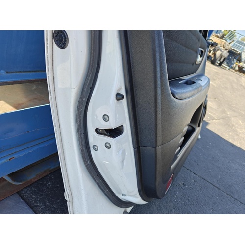 Toyota Altezza RS200 Left Front Door Lock Mechanism SXE10 01/1998-10/2005