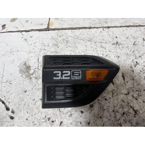 Ford Ranger Right Guard Vent / Flasher PX II 06/2015-04/2022