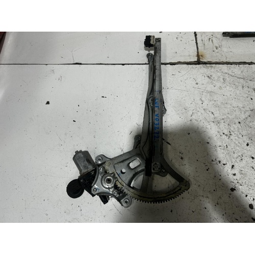 Toyota Hilux Left Front Window Regulator KUN26 03/2005-08/2015