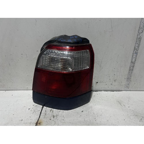 Subaru Forester Right Tail Light 01/2000-06/2002