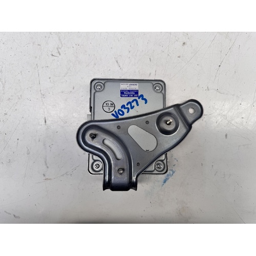 Lexus GS450h Seat Belt Control Module GWS191 03/2005-12/2011