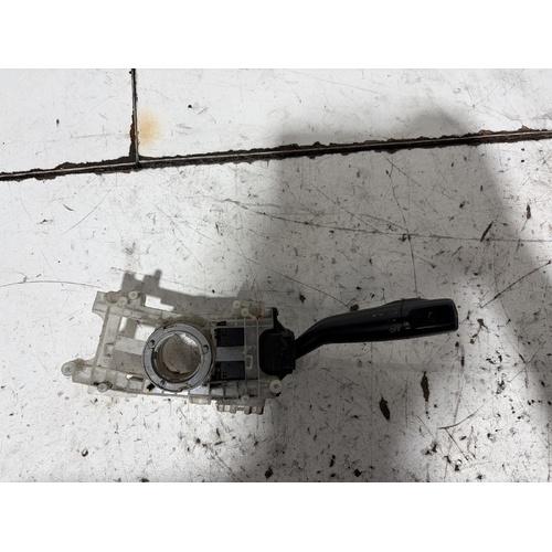 Toyota Hilux Flasher Switch RZN149 09/1997-03/2005