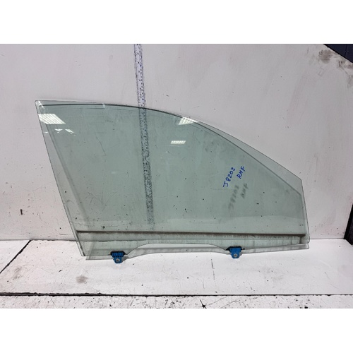 Mitsubishi Outlander Right Front Door Window Glass ZK 10/2012-07/2021