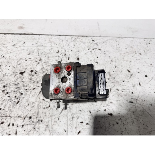 Holden Jackaroo ABS Pump / Module UBS 05/1992-12/1997