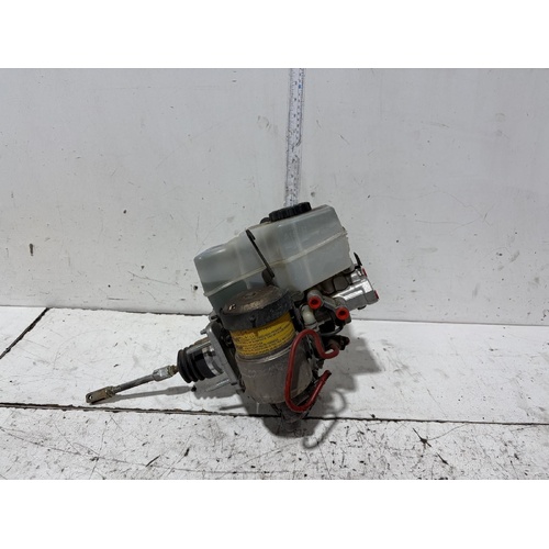 Toyota Prado ABS Booster Assembly KZJ120 02/2003-10/2009