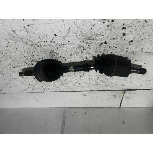 Toyota Hilux Left Front Drive Shaft KUN26 03/2005-08/2015