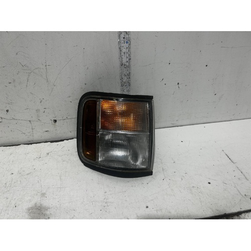 Holden Jackaroo Right Corner Light UBS 05/1992-01/1998